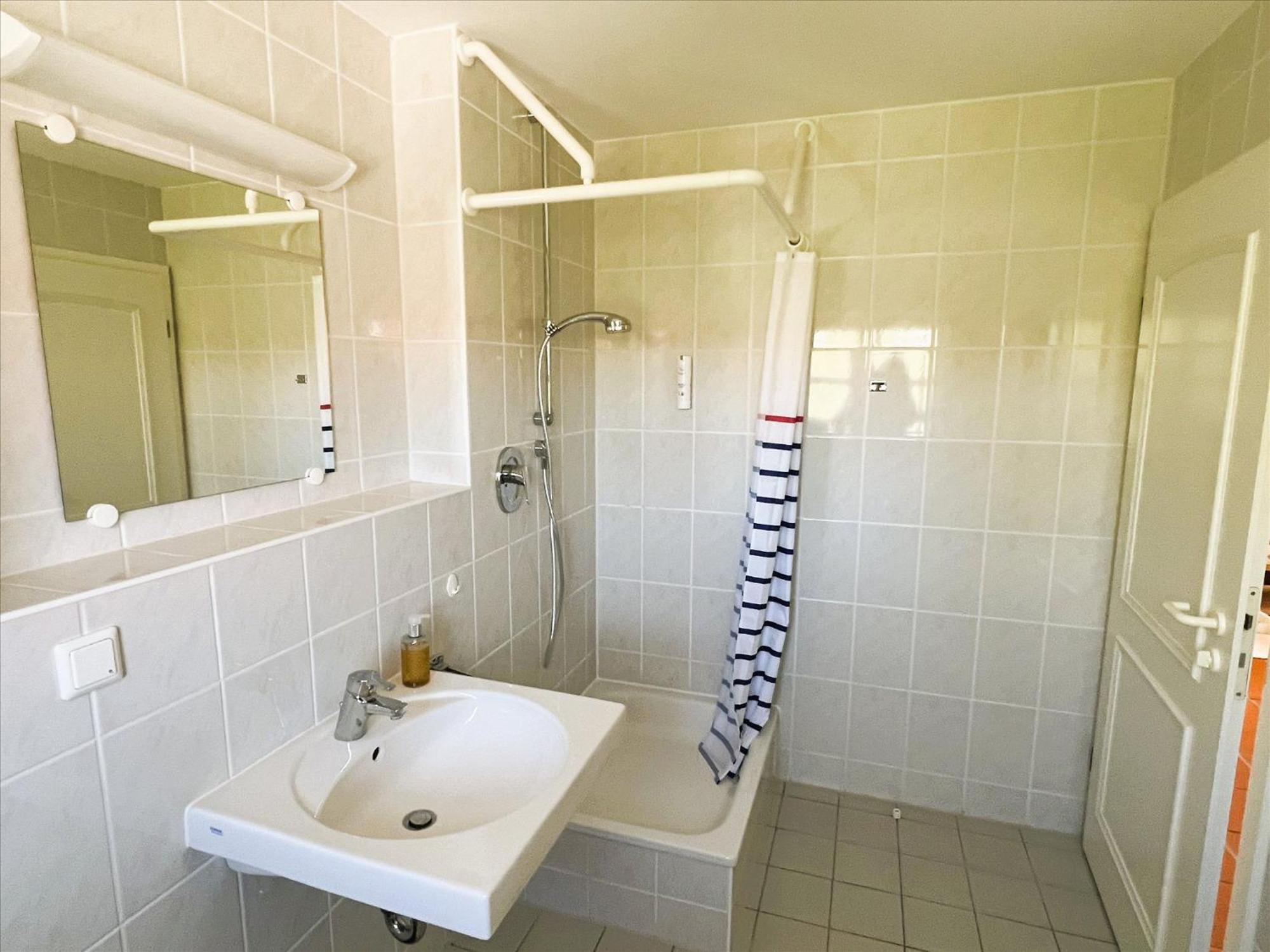 Feriendorf Rugana - Klassik Appartement Mit 1 Schlafzimmer D44 Dranske Εξωτερικό φωτογραφία